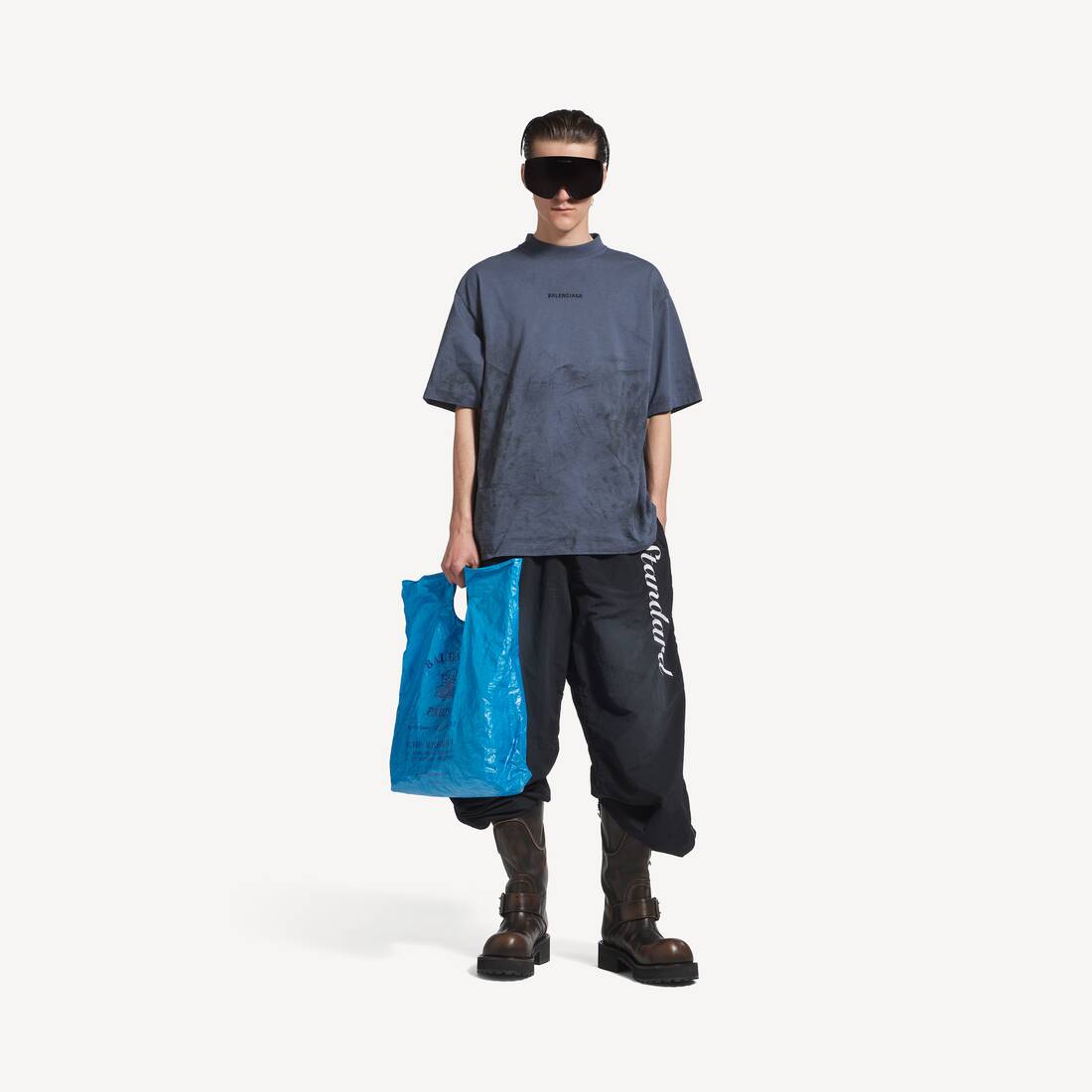 Herrars Balenciaga bak T-shirt Medium Fit i blek mörkblått/svart