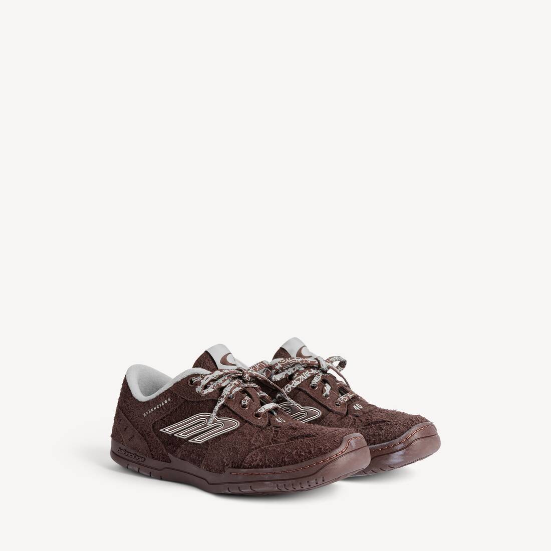 Herrarnas Hamptons Suede Sneaker i mörkbrun/grå
