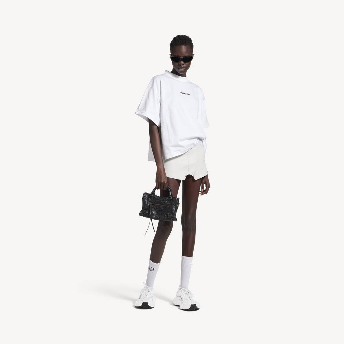 Damens Balenciaga bakcropped T-shirt i vitt/svart