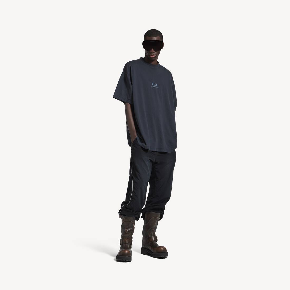 Herrarnas loop sports icon-oversized t-shirt i släckt svart