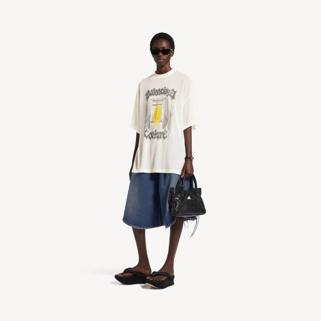Damas Salon De Couture formad T-shirt i cream