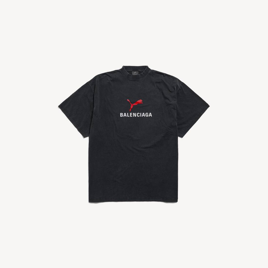 Balenciaga I Puma Oversized T-shirt i svart blekt