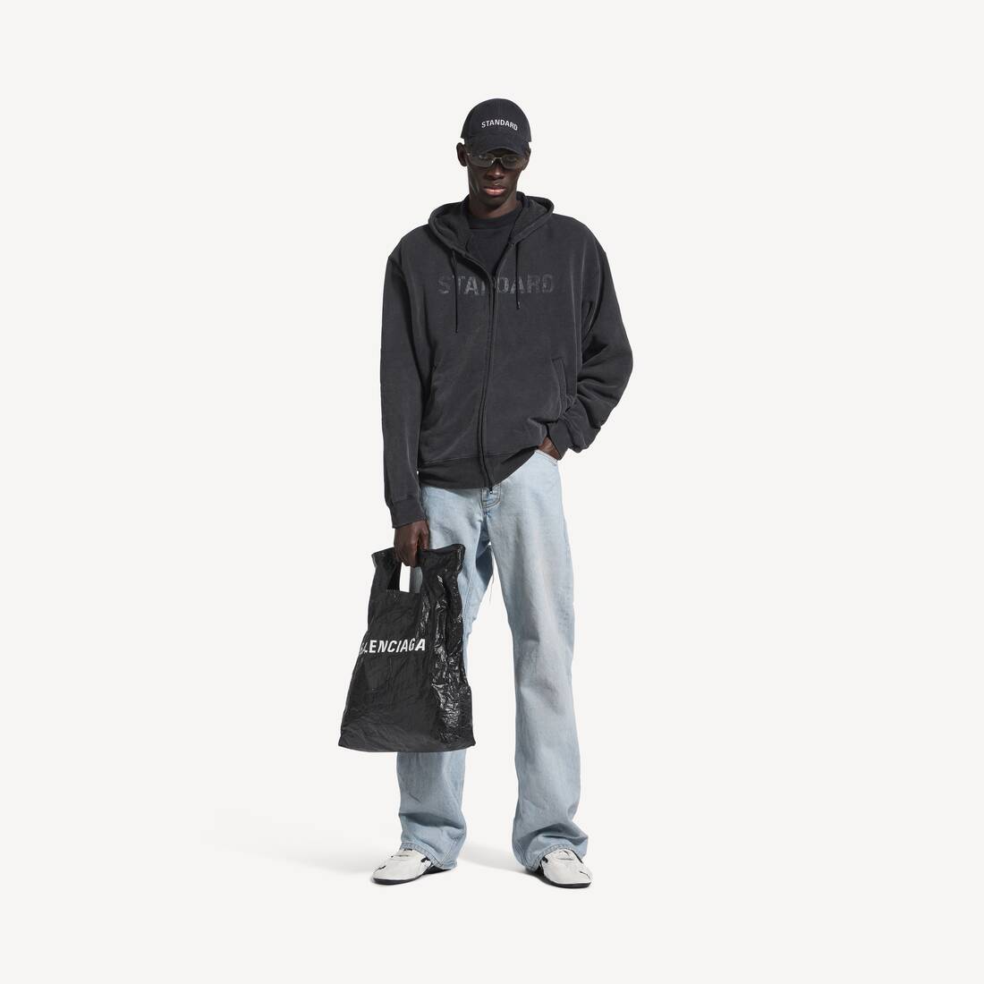 Herrars standard storleks-oversized zip-hoodie i släckt svart