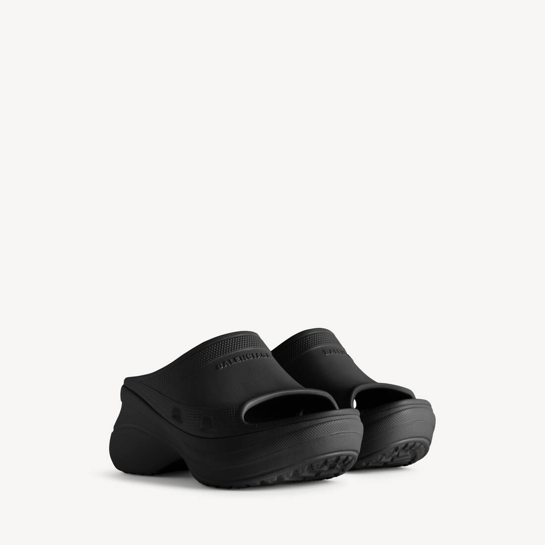 Damkorsa Pool Crocs™ Slide Sandal i svart