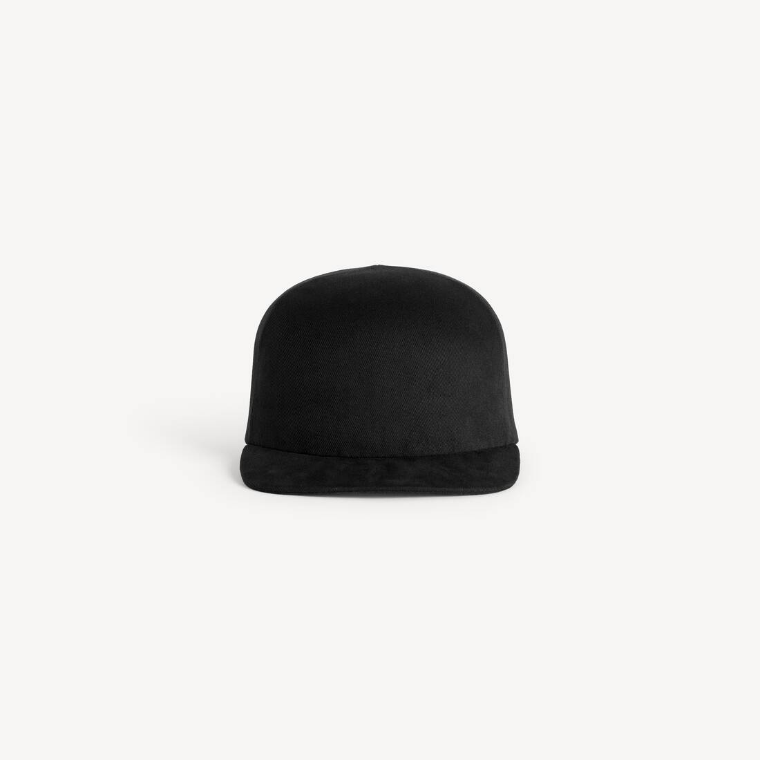 Kvinna hatt i svart