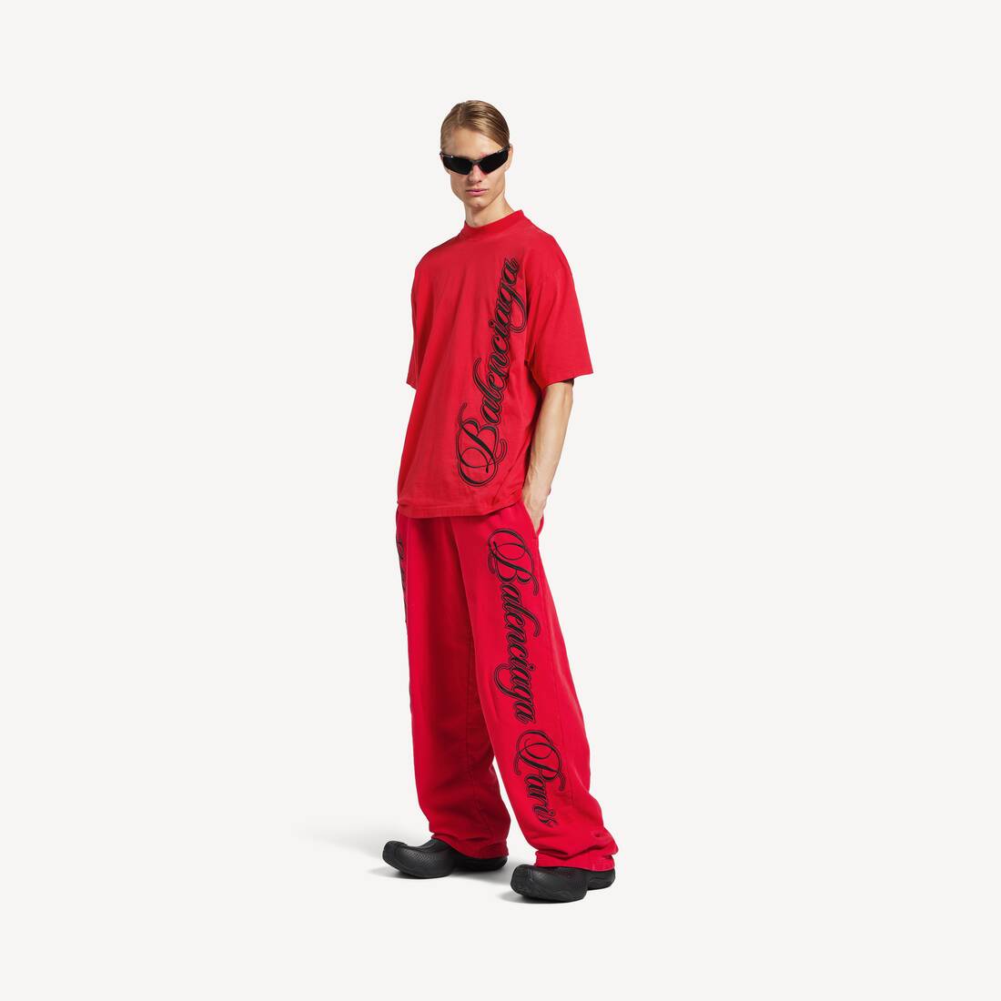 Mänskliga skrivbords T-shirt Medium Fit i röd/svart