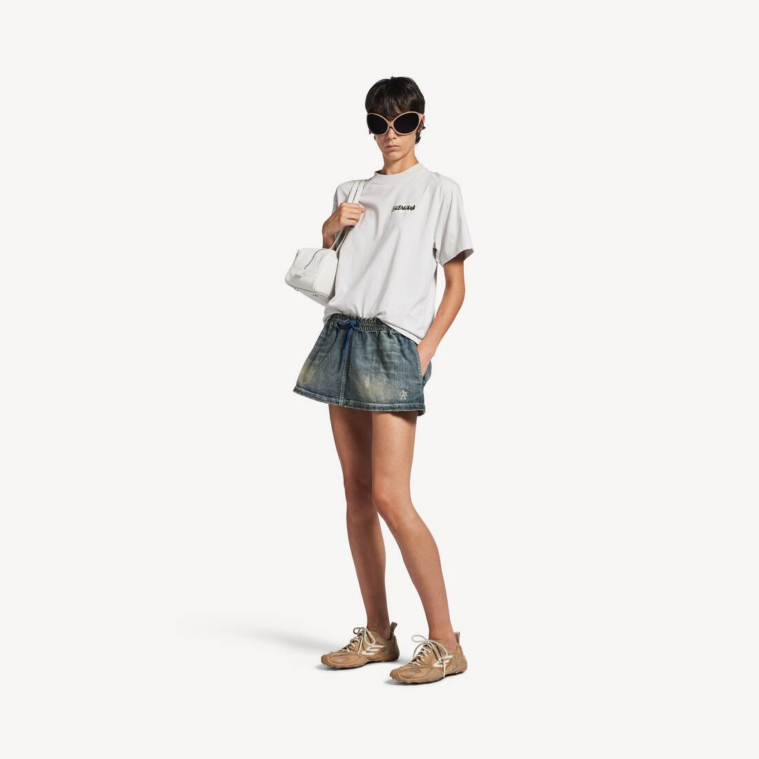 Damens maskeringstips T-shirt medium fit i dirty white
